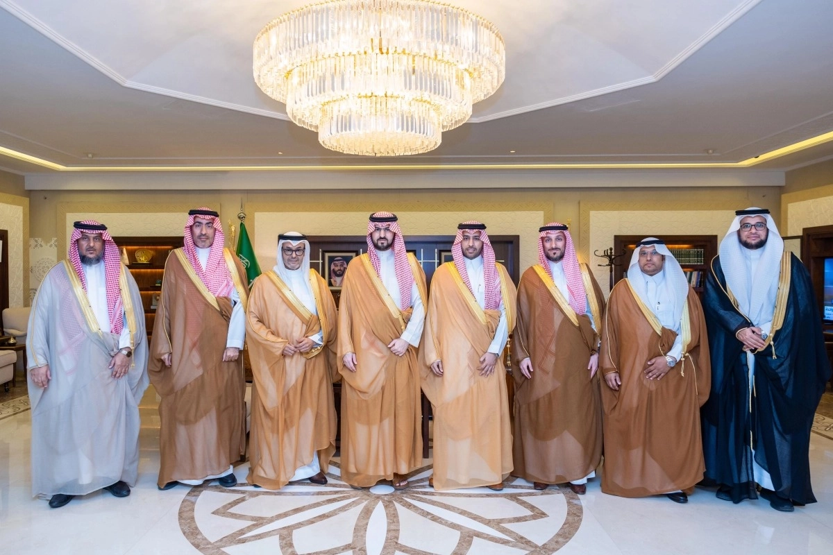 نائب أمير المنطقة الشرقية يستقبل رئيس وأعضاء مجلس إدارة جمعية دارك